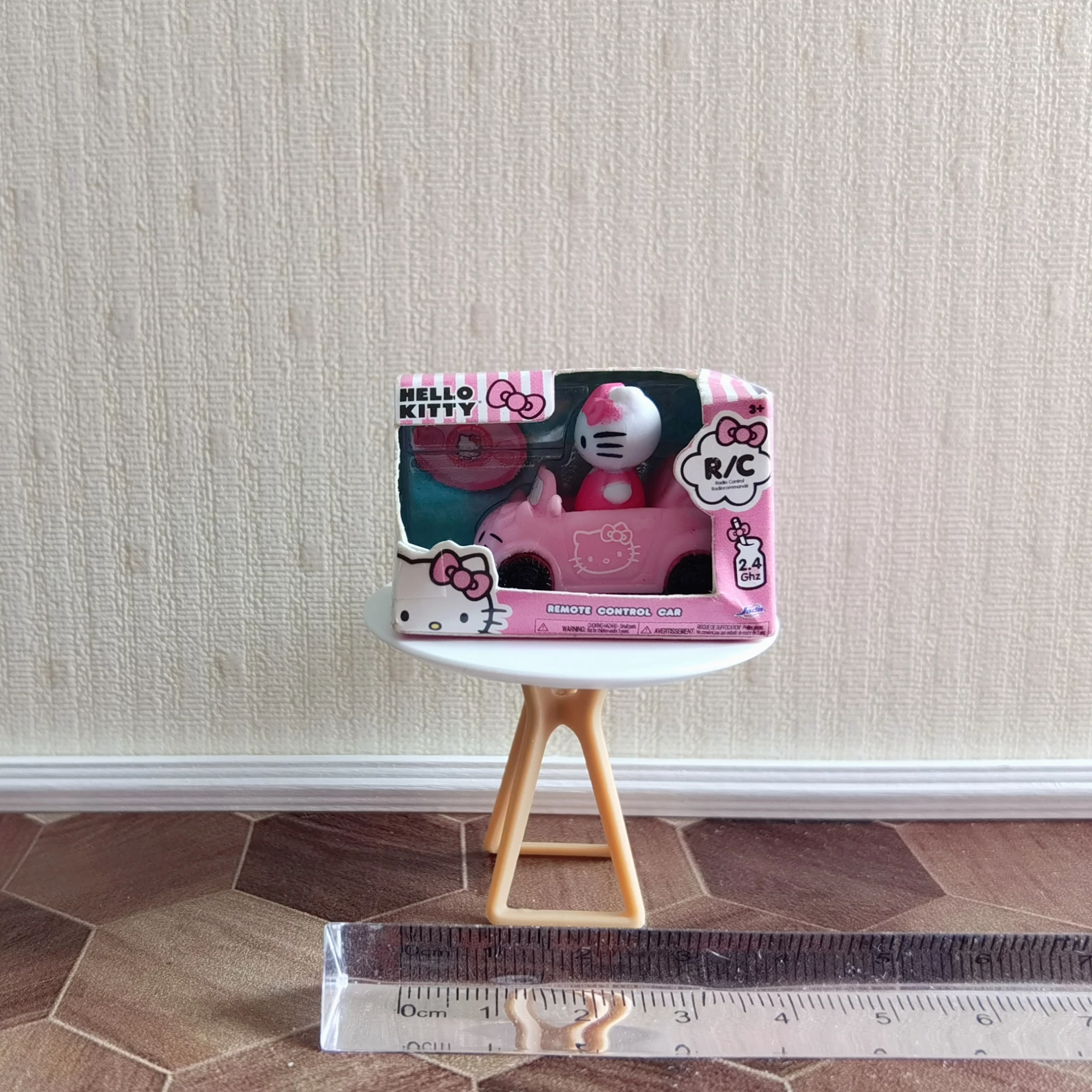 Cartoon Figurine Hello Kitty M - Drone Or Rc Car recension och pris
